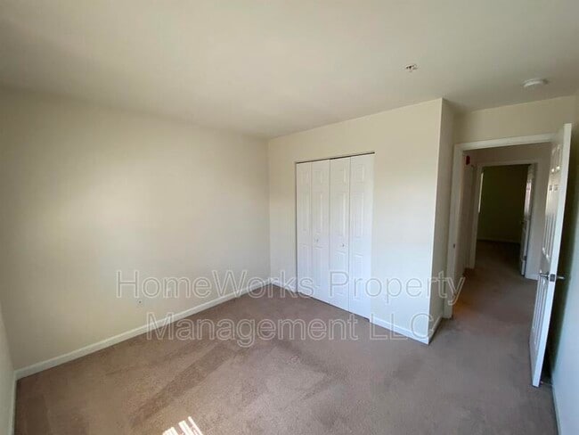 Building Photo - 4010 Biddison Ln