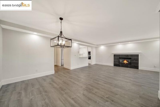 Building Photo - 905 Lido Cir