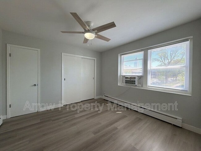 Building Photo - 805 S 11th St