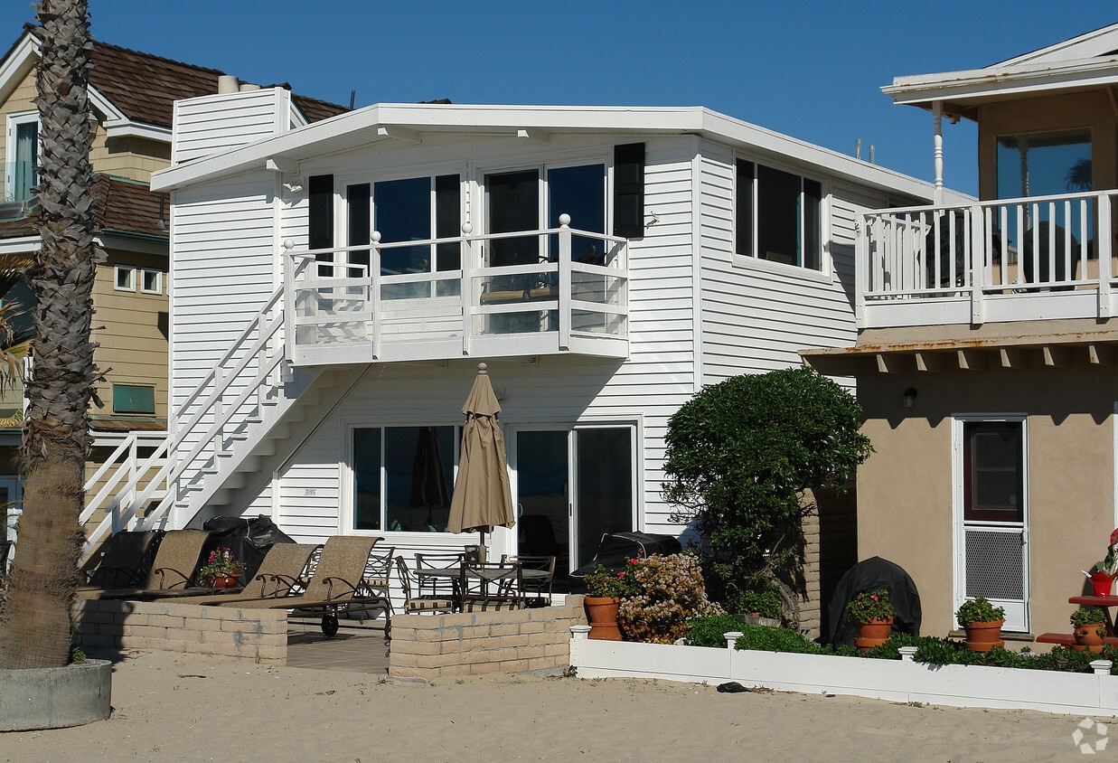 Primary Photo - 5305 Seashore Dr