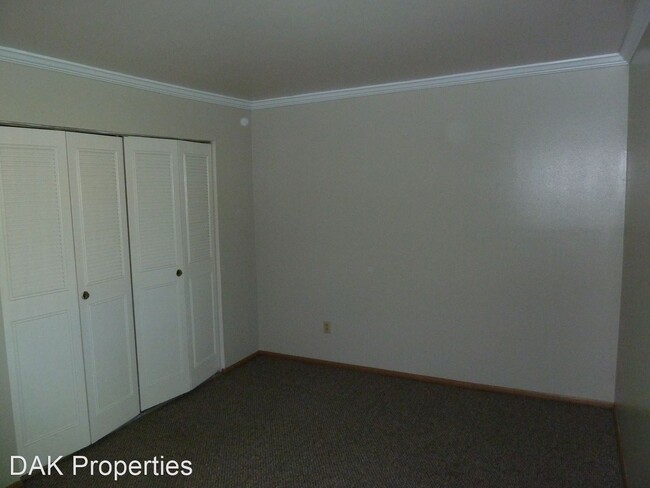 Building Photo - N111W15651-W15651 Vienna Ct
