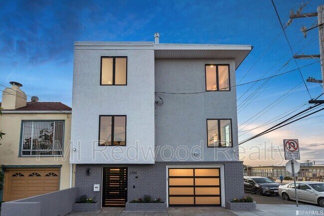 Foto del edificio - 2701 41st Avenue