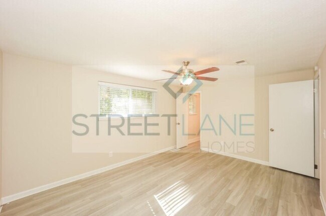 Foto del edificio - 5651 Bob White Ln