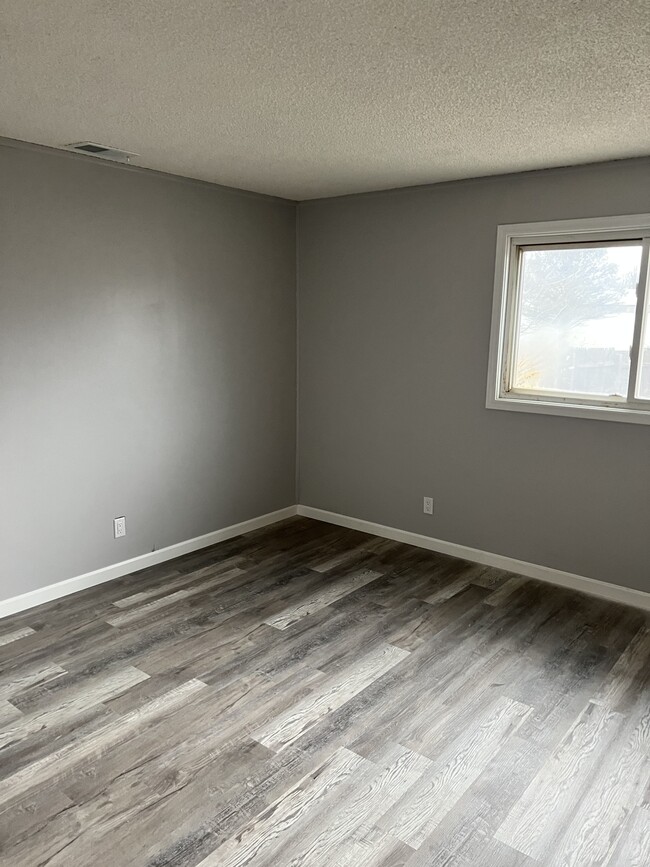 Bedroom 2 - 612 College St