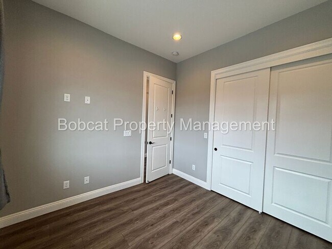 Foto del edificio - 3108 Cambria Lp