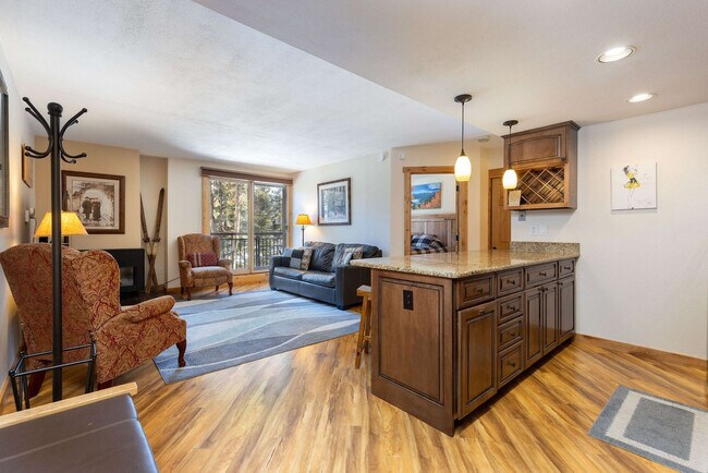 Foto del edificio - 455 Village Rd