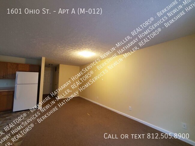 Building Photo - 1 Bedroom Apartment off of Ohio St