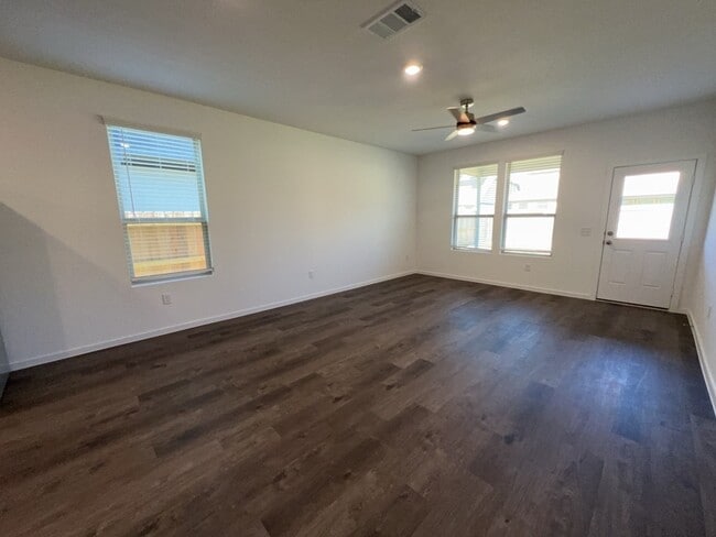 Foto del edificio - 15313 Dapple Blf Ln