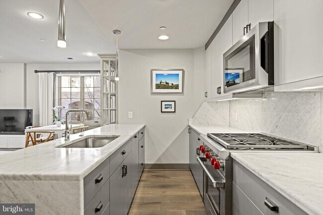 Foto del edificio - 3220 Grace St NW