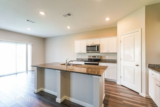 Foto del edificio - 13309 Wysong Dr