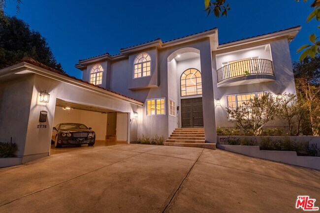 Building Photo - 2776 Club Dr