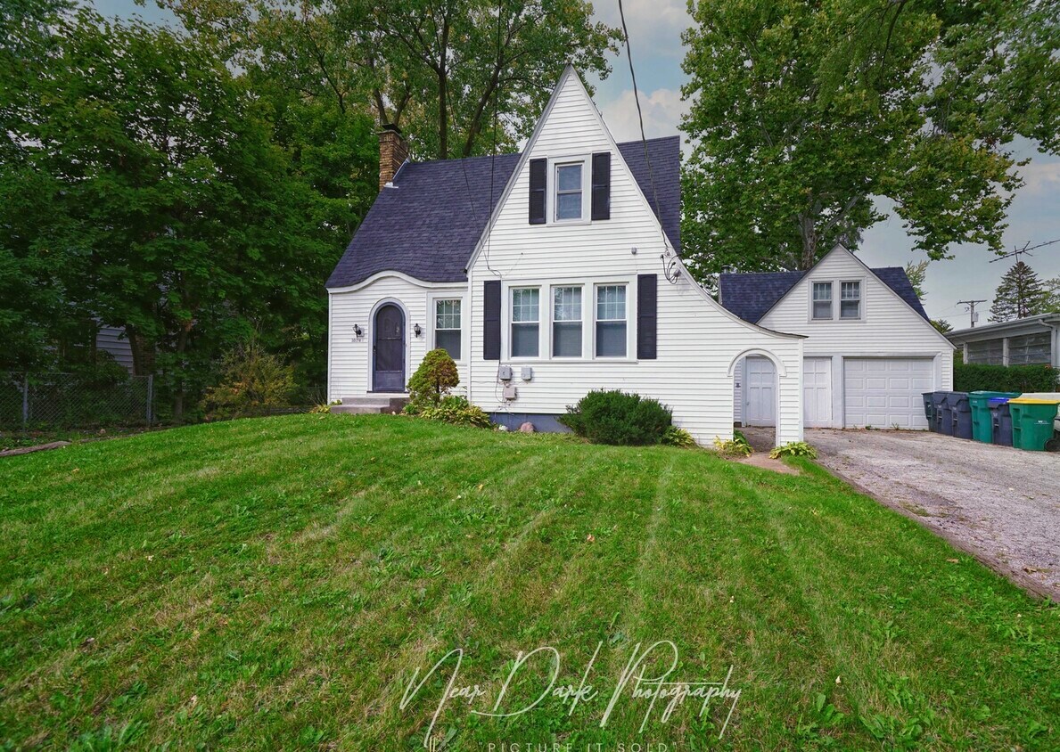 10174 W Ford Ave, Beach Park, IL 60099 House Rental in Beach Park, IL