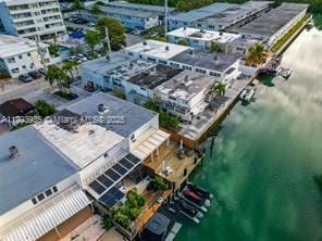 Foto del edificio - 830 Raymond St