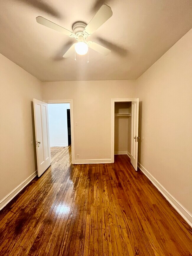 Foto del edificio - 4300 W Shakespeare Ave