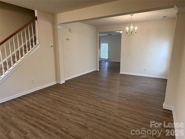 Building Photo - 1420 Ladora Dr