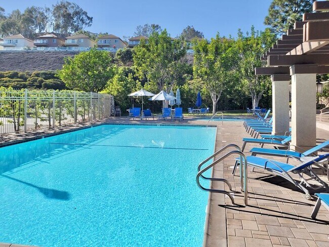 Foto del edificio - 25685 Fishermans Dr