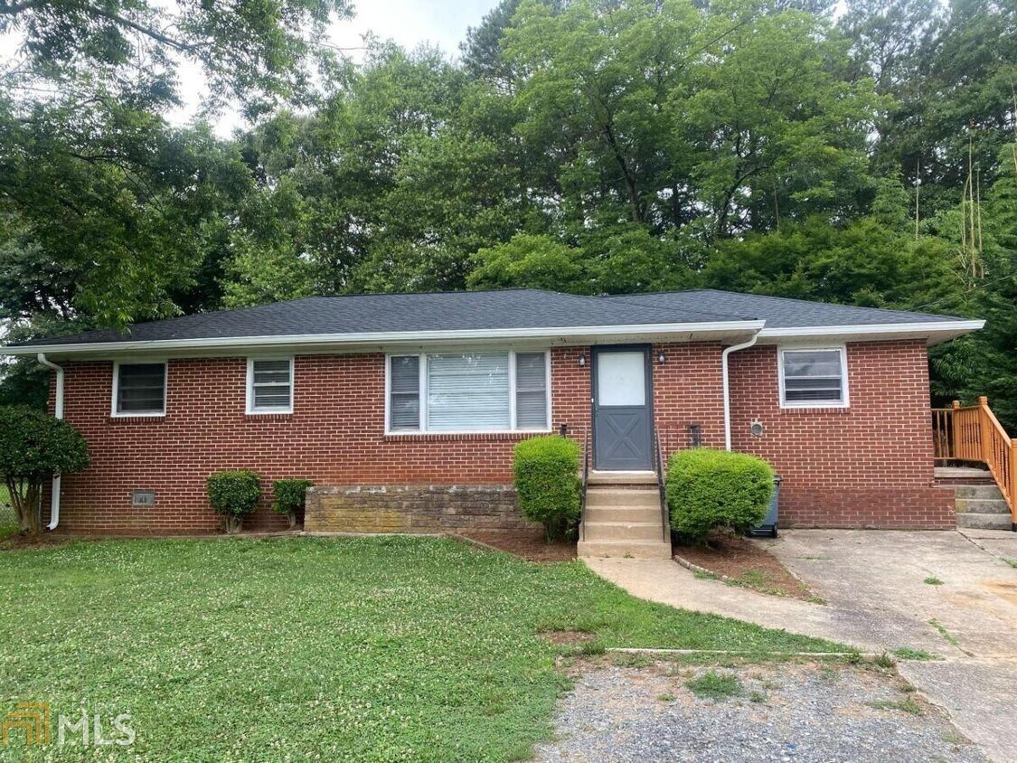 Primary Photo - 2078 Olive Springs Rd SE