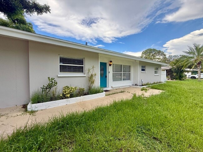 Building Photo - 2128 Harley Ave
