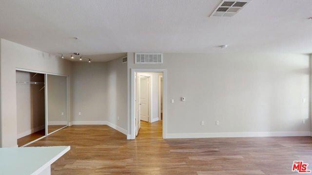 Building Photo - 1040 Glendon Ave