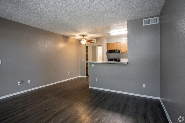 Building Photo - 8550 E Speedway Blvd