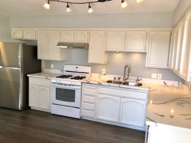 kitchen - 340 Kevin Ct