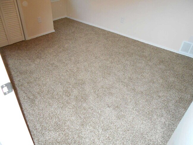 Foto del edificio - "Charming 3-Bedroom Haven with Cozy Fireplace on Emory Street in Lubbock!"
