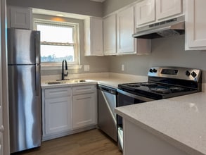 Building Photo - 301 Tri City Beach Rd