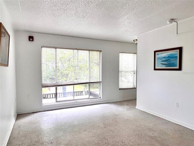 Foto del edificio - 1303 NW 6th St