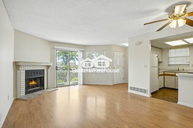 Foto del edificio - 12645 E Pacific Cir