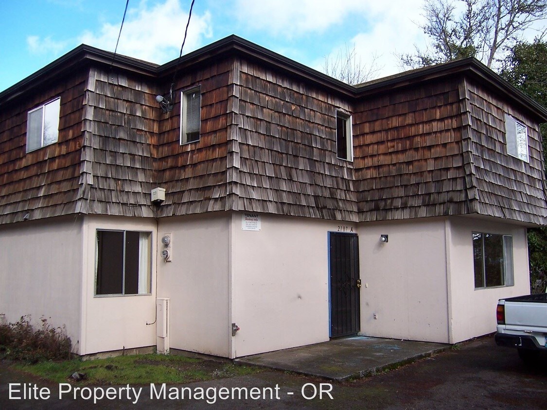 Primary Photo - 2105 NW Lincoln Ave