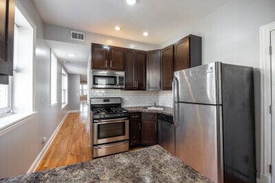 Building Photo - 4443 N Sheridan Rd