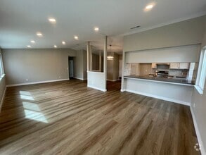 Building Photo - 1578 Corgiat Dr