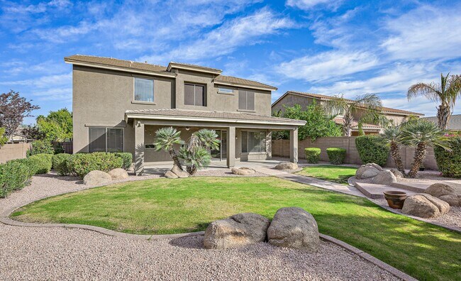 Building Photo - 4129 E Clubview Dr
