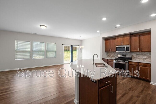 Building Photo - 1114 Homecoming Way
