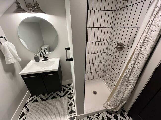 Baño del tercer piso - 2627 Campbell St