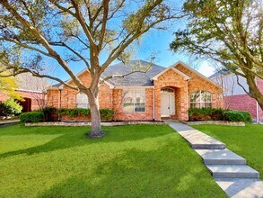 Building Photo - 9711 Saddle Dr