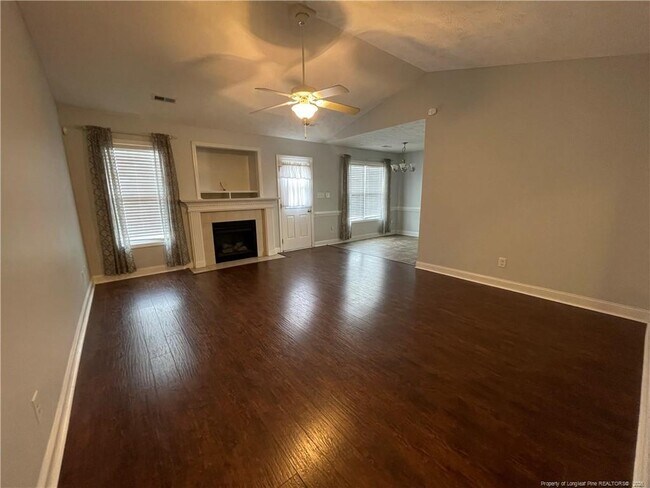 Building Photo - 2144 St Nicholas Dr