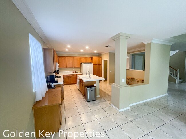 Foto del edificio - Bright and spacious 3+2.5