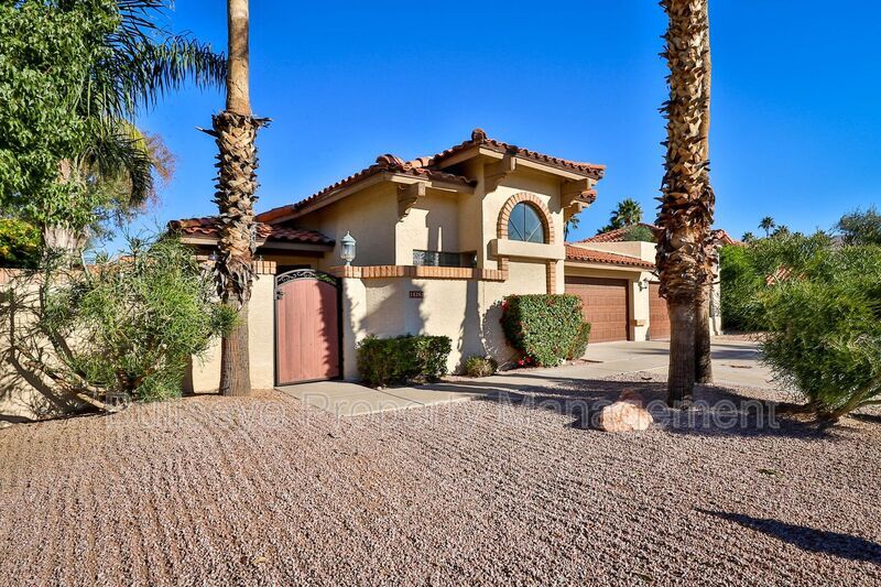 Foto principal - 10262 E Clinton St