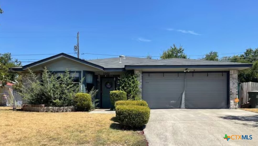 Primary Photo - 2502 Transit Dr