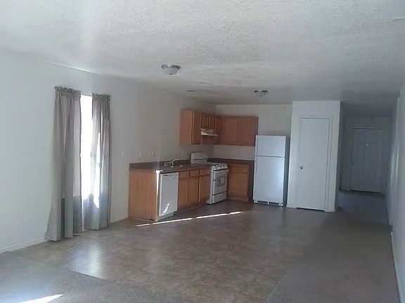 Foto del edificio - 10008 Cartagena Ave SW