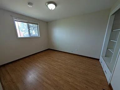 Building Photo - 911 Linden Ave