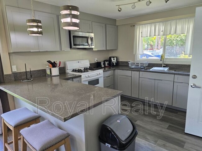 Photo - 286 Auwaiolimu St House