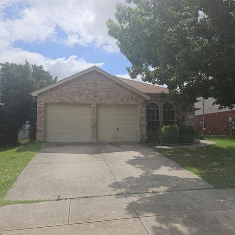 Primary Photo - 1042 Warbler Ln