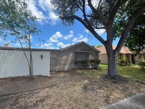 Building Photo - 5002 Wingfoot Ln