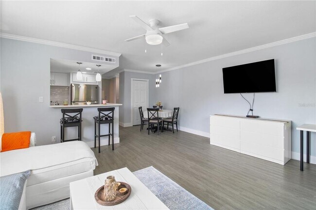 Foto del edificio - 631 N Keene Rd