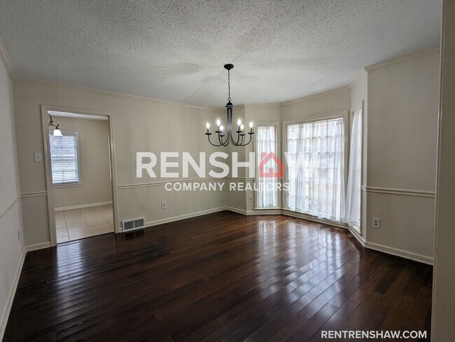 Building Photo - Wonderfully Renovated 5/3.5 Germantown Hom...