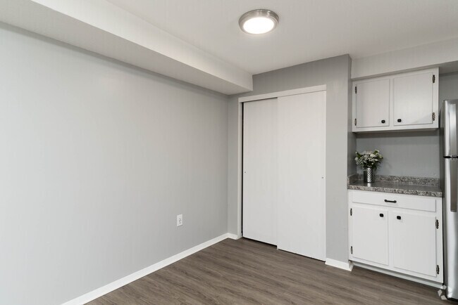 1 habitación, 1 baño, 600 pies cuadrados, comedor - Countryside Apartments