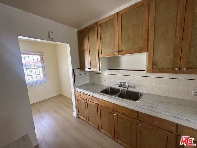 Foto del edificio - 1021 W 90th St