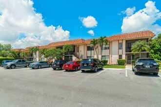 Building Photo - 341 Lakeview Dr